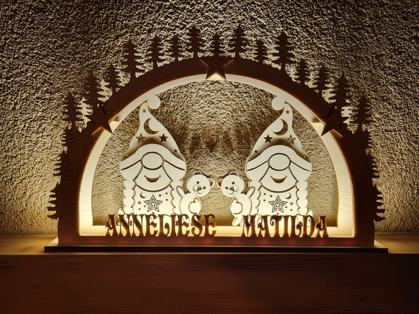 Wichtelschwibbogen mit süßem Wichtelpärchen und Wunschname