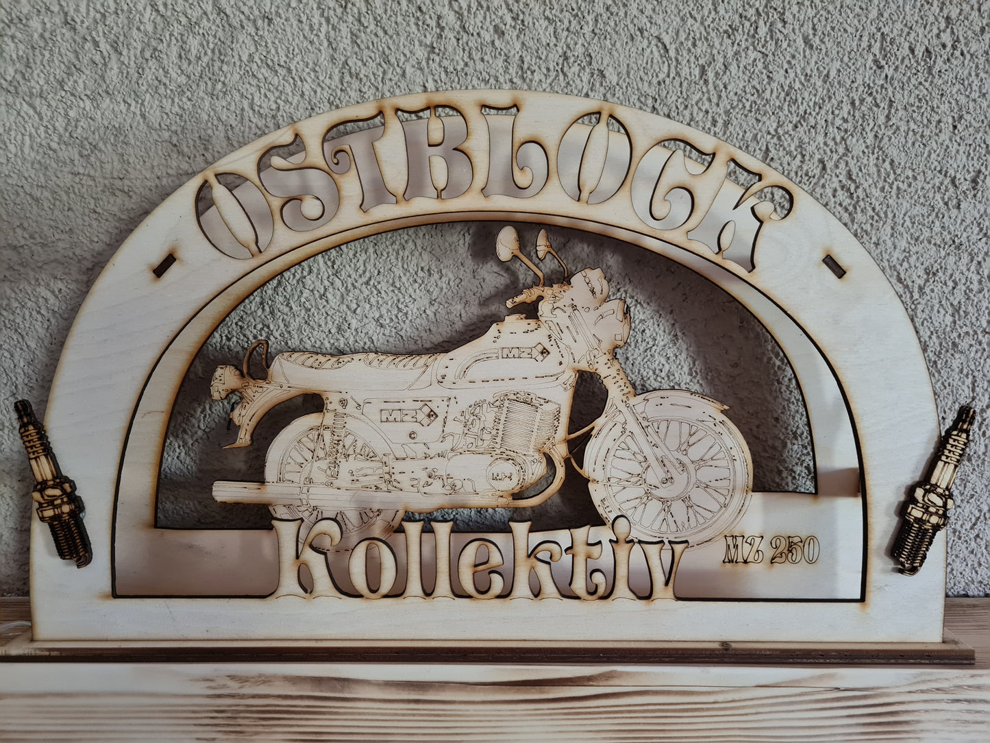 Schwibbogen/ Lichterbogen "Ostblockkollektiv" MZ 250, DDR