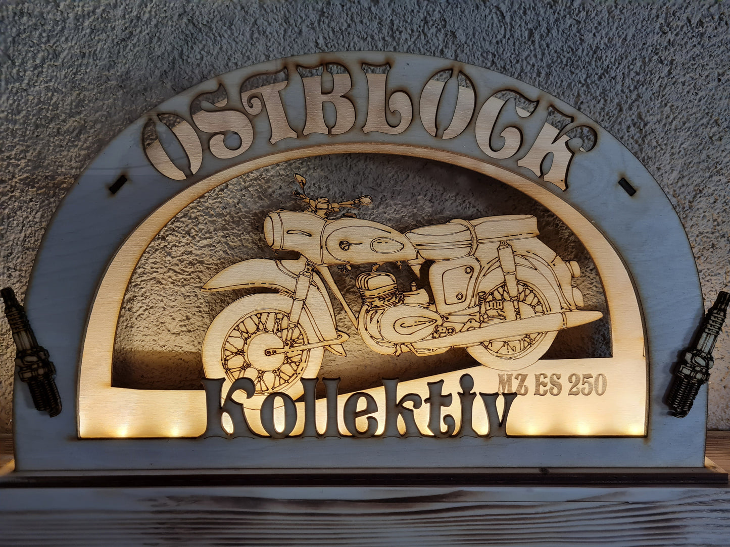 Schwibbogen/Lichterbogen "Ostblockkollektiv" MZ ES 250