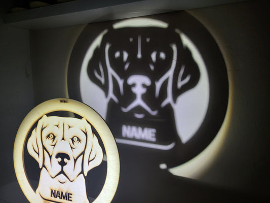 Schattenlicht mit ihrem Hund und Name
