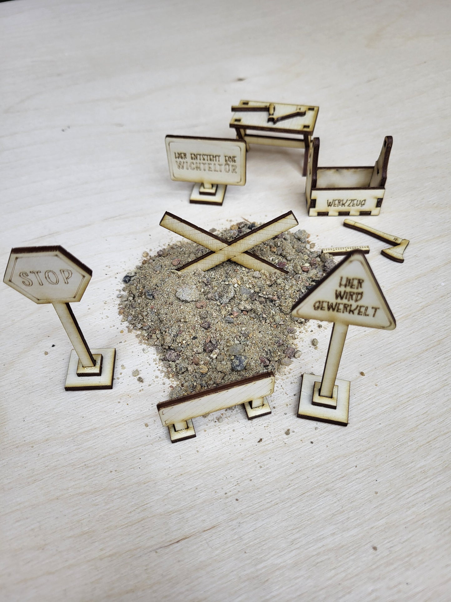 Wichtel Baustelle "Hier entsteht ein Wichtelhaus"