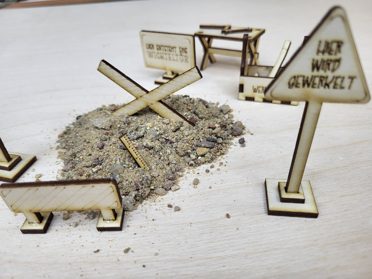 Wichtel Baustelle "Hier entsteht ein Wichtelhaus"